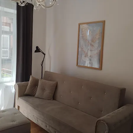 Apartment Lubartowska 26 *